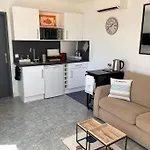 Studio Et Son Rooftop Panoramique Prive, Saint Raphael, Antheor, Plage Et Gare A Pieds