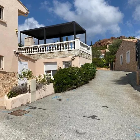 Et Son Rooftop Panoramique, Antheor, Raphael, A Pieds Saint-Raphael (Var)
